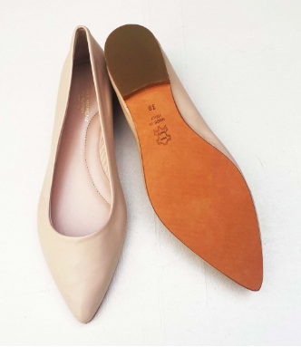 Eleganter Ballerina in Nude